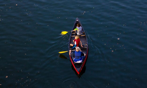 What is the Difference Between a Canoe and Kayak?